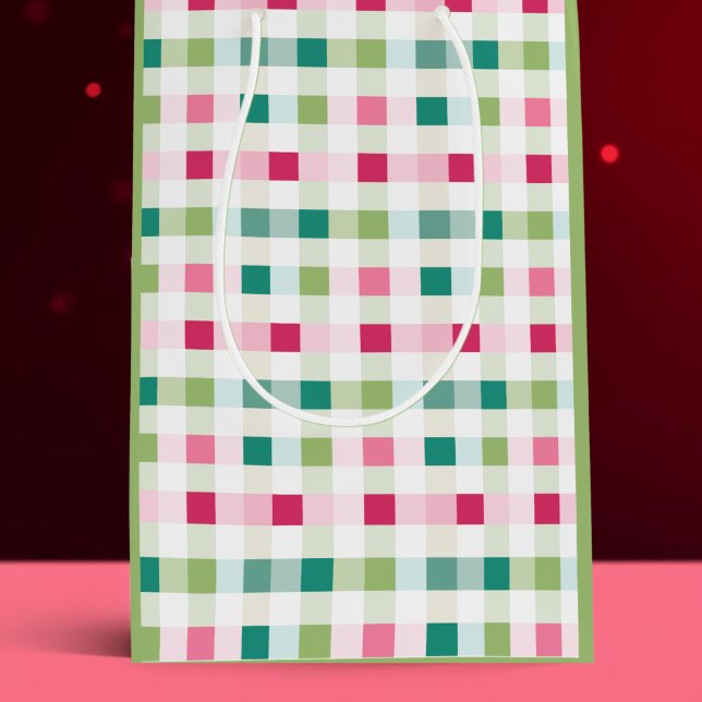 Bolsa De Regalo Mediana Navidades rosados y verdes controlados (Pink and Green Checkered Christmas Gift Bag)