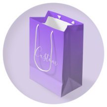 Nombre de escritura cursiva y ombre morado claro e