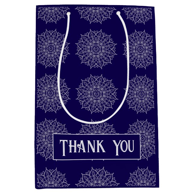Bolsa De Regalo Mediana Nombre de Mandala de Lujo Índigo Azul Moderno (Anverso)
