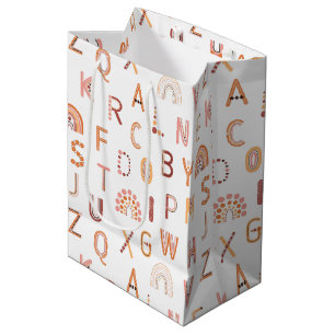 Bolsa De Regalo Mediana Patrón de alfabeto arcoiris diverso