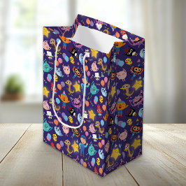 Bolsa De Regalo Mediana Patrón de cumpleaños de caracteres super simples