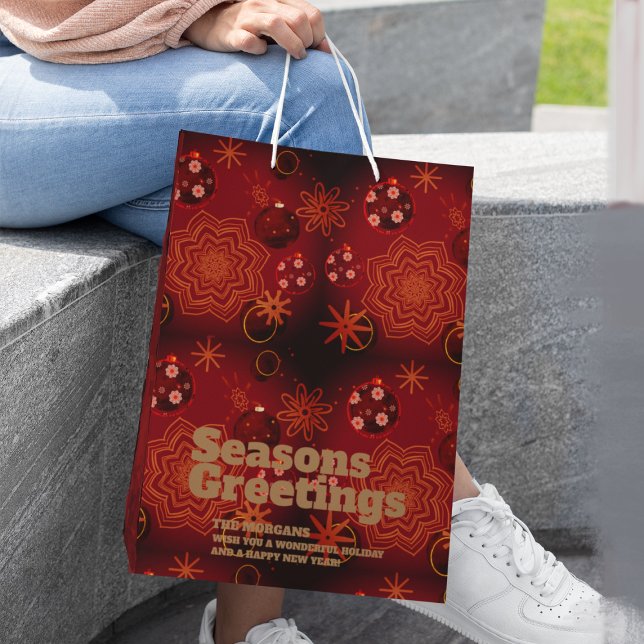 Bolsa De Regalo Mediana Rojo festivo (red gift bag mockup)