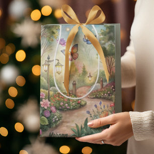 Bolsa De Regalo Mediana Sendero de jardín con mariposa de ensueño - Jardín