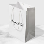 Bolsa De Regalo Mediana ¿Serás Mi Anillo? Propuesta moderna<br><div class="desc">"¿Vas A Tener Un Anillo?" Bolsa moderna de regalo de propuesta con el título "¿Serás mi portador de anillo?" en negro estilo de letra de escritura moderno sobre fondo blanco.</div>