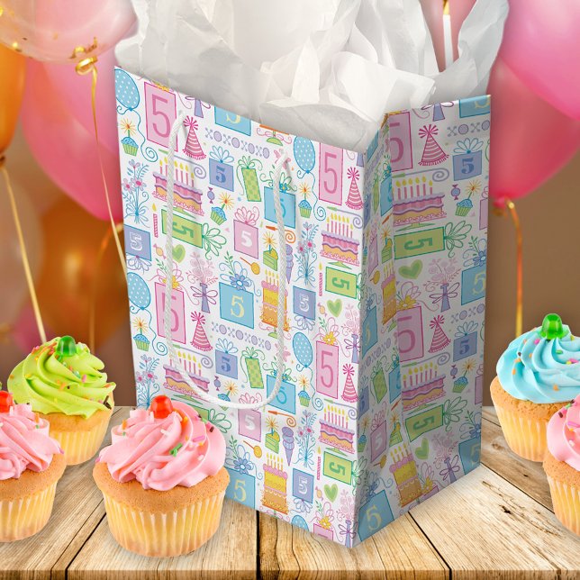 Bolsa De Regalo Mediana Sweet Girly Whimsical 5º cumpleaños (Subido por el creador)