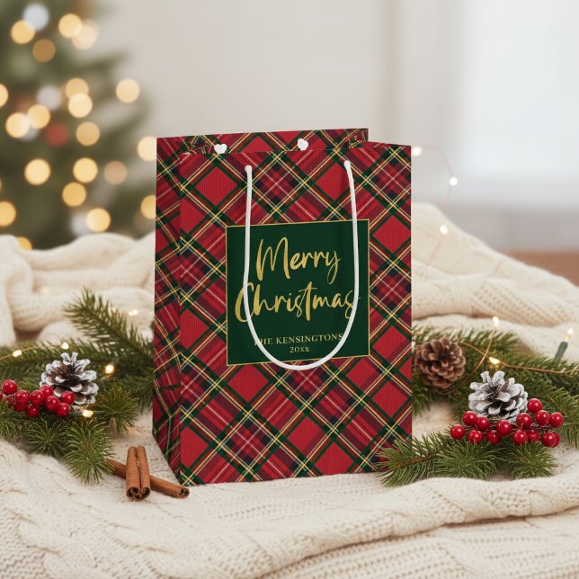 Bolsa De Regalo Mediana Tartán Rojo Jugó Guión Dorado Feliz Navidad (Red Tartan Plaid Gold Script Merry Christmas Medium Gift Bag)