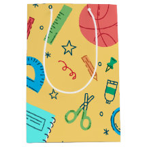 Útiles escolares amarillos de vuelta a clases