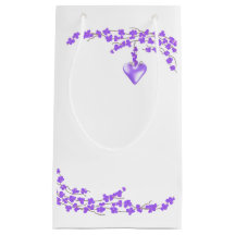 Acento cardíaco de flores moradas