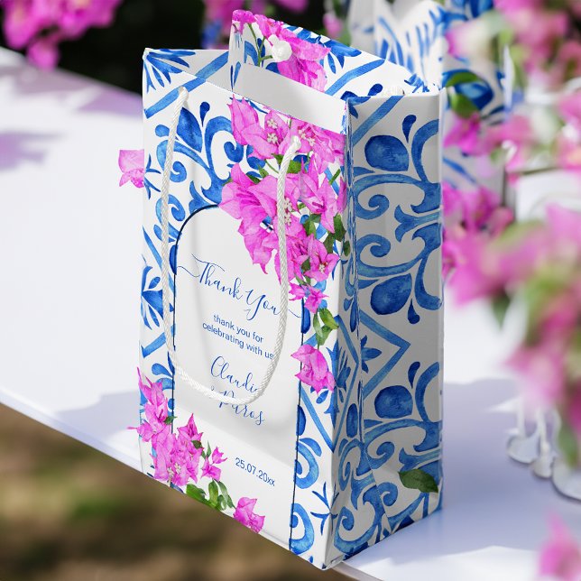 Bolsa De Regalo Pequeña Baldosas azules y buganvillas elegantes gracias (Blue Tiles and Bougainvillea elegant thank you Small Gift Bag favor bag Mediterranean themed favors)