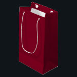 Bolsa De Regalo Pequeña Borgoña<br><div class="desc">El burgundy es un color profundo y rico que combina el rojo oscuro con tonos subyacentes de púrpura y a veces marrón. A menudo se describe como sofisticado,  lujoso y cálido,  similar al color del vino tinto de la región de Borgoña en Francia.</div>