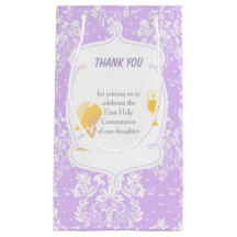 Chica de pelo rubio de la primera comunión Gracias