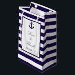 Bolsa De Regalo Pequeña Colección de Bodas de franjas de la marina de infl<br><div class="desc">Colección de Bodas de franjas de la Marina de los Anchores Náuticos - Bolsas de regalo</div>