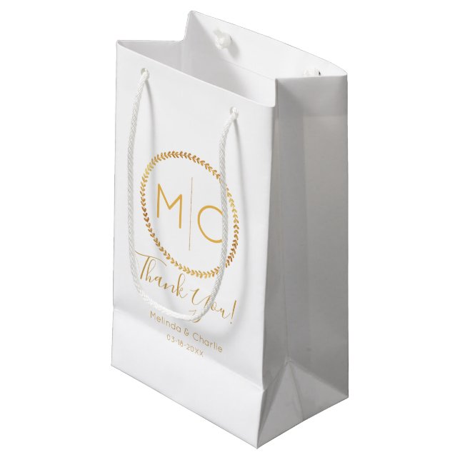 Bolsa De Regalo Pequeña Elegante Boda de Monograma Rústico de Oro (Angulo Anverso)