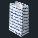 Bolsa De Regalo Pequeña Feliz Hanukkah blanco azul tipografía moderna<br><div class="desc">Feliz bolsa de regalo de diseño de tipografía moderna en azul y blanco de Hanukkah. Patrón de texto azul sobre fondo blanco.</div>