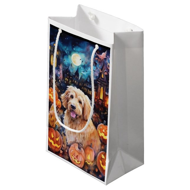 Bolsa De Regalo Pequeña Halloween Goldendoodle con calabazas aterradoras (Angulo Anverso)