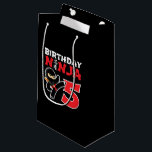 Bolsa De Regalo Pequeña Kids Birthday Ninja - 5 Year Old Party Theme<br><div class="desc">This Birthday Ninja 5 design makes a perfect gift for a 5 year old ninja birthday party. It features the Japanese symbol for Ninjutsu with a cartoon ninja doing a karate kick that the birthday boy or girl will love. This ninja birthday design for boys and girls is a perfect...</div>