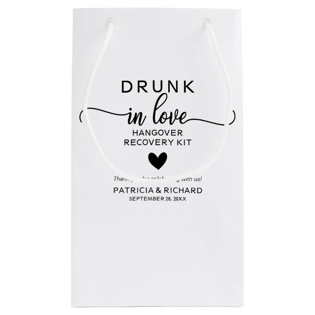 Bolsa De Regalo Pequeña Kit de resaca para Bodas ebrios en amor (Reverso)