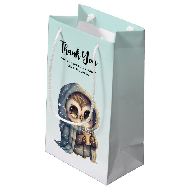 Bolsa De Regalo Pequeña Lechuza dulce sosteniendo un Fiesta de café gracia (Angulo reverso)