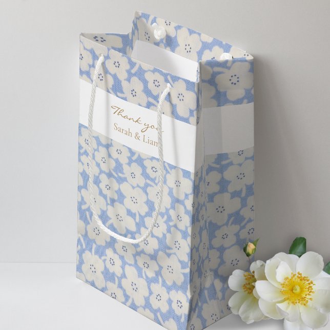 Bolsa De Regalo Pequeña Moda Papel azul y blanco para flores Napkin (Subido por el creador)