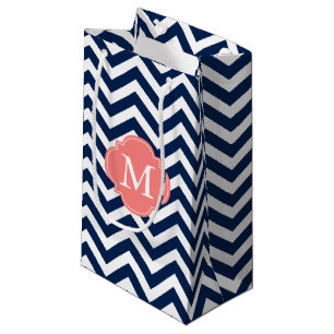 Bolsa De Regalo Pequeña Monograma del patrón de zigzag azul y coral