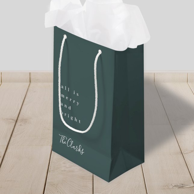 Bolsa De Regalo Pequeña Navidades mínimos | Bosque escandinavo Oscuro (Elegant Scandi holiday gift bag with custom family name in forest green)