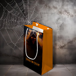 Bolsa De Regalo Pequeña Un demonio oscuro con humo naranja Halloween