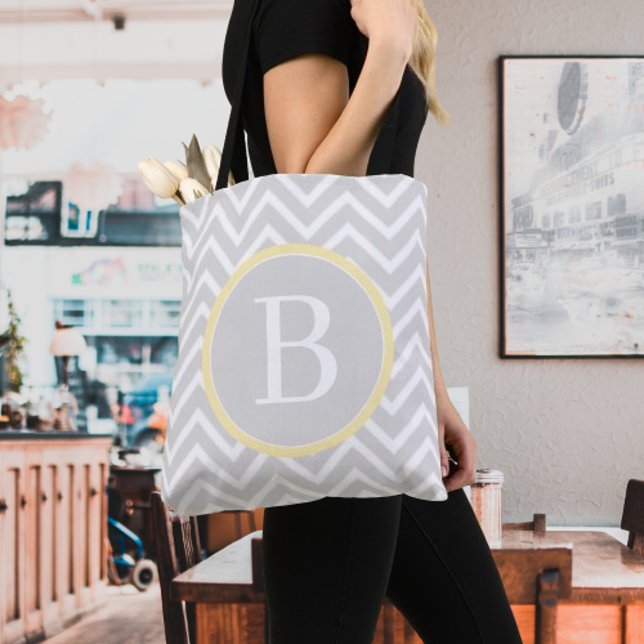 Bolsa De Tote De Monograma De Chevron Amarillo (Yellow Chevron Monogram Tote Bag)