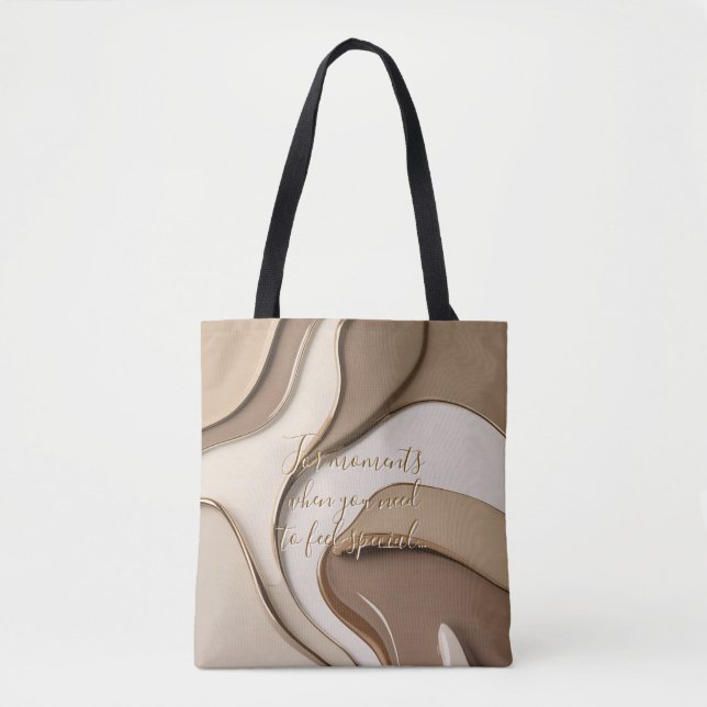 Bolsa de tote en un gráfico abstracto elegante
