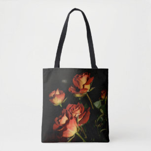 bolsa de tote negra con rosas rojas