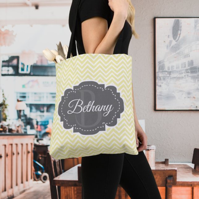 Bolsa de Tote Personalizada de Chevron Amarillo (Yellow Chevron Personalized Tote Bag)