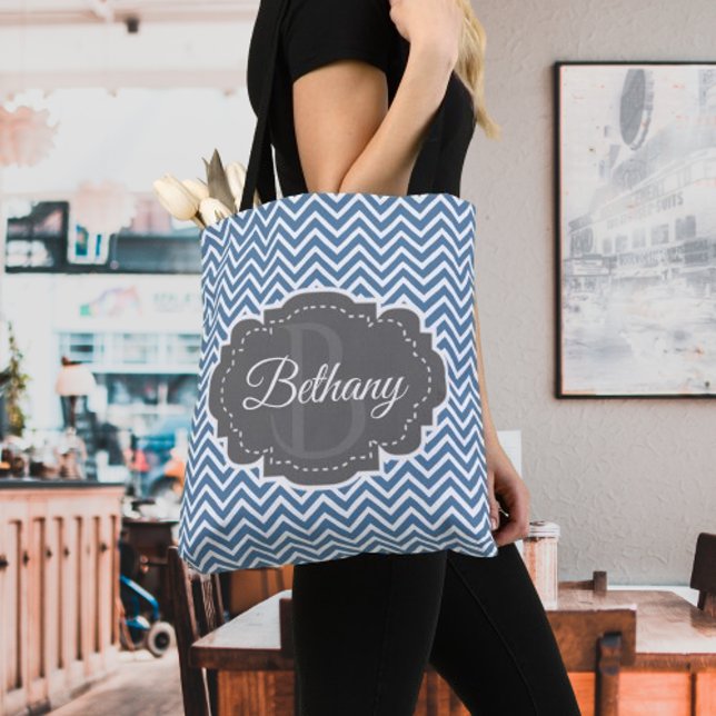 Bolsa De Tote Personalizada De Chevron Azul (Blue Chevron Personalized Tote Bag)