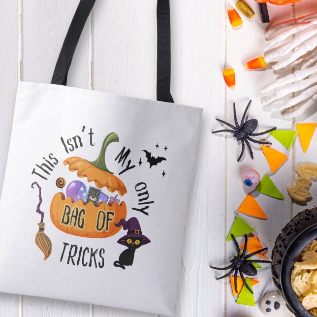 Bolsa de trucos Bolsa de Tote de Halloween | Graci (This isn't my only Bag of Tricks Halloween Tote Bag)