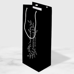 Bolsa Para Vino Negra con risas blancas como dama de honor persona