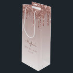 Bolsa Para Vino Purpurina Drip 30th Birthday Rosa Gold<br><div class="desc">Esta bolsa de regalo de moda para los 30 años tiene un borde de goteo de purpurina rosa espumoso de oro falso y un fondo oscuro rosa de oro. Personalízalo con su nombre en escritura a mano,  junto con su cumpleaños y fecha a continuación.</div>
