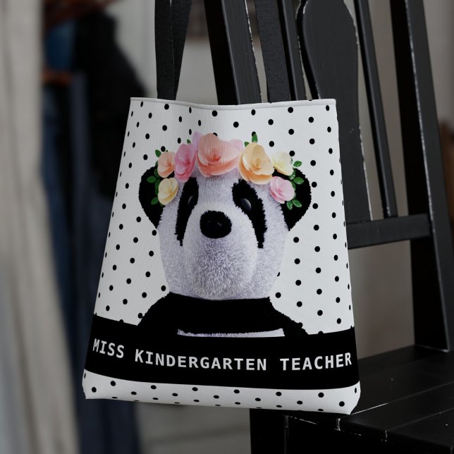 Bolsa tote de profesora con osito panda lindo de l (A cute panda bear tote bag with flowers in her hair. Just add your teacher name!)