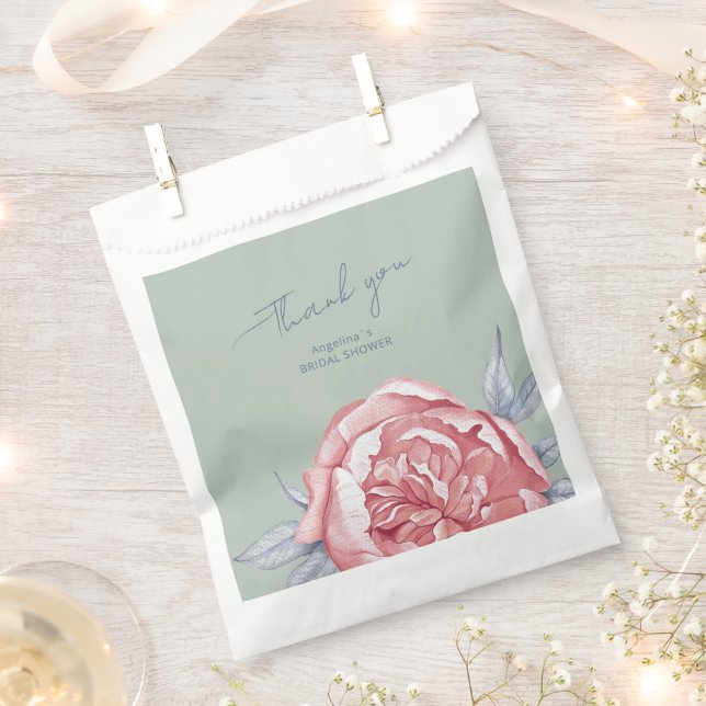 Bolsas de favor para una ducha de novia. (Cortado)
