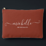 Bolsito Accesorio Grande Bridesmaid personalizada de maderas quemadas minim<br><div class="desc">Presentamos nuestra Moda Minimalista canela Personalizada Bridesmaid Accesory Pouch, un regalo elegante y versátil diseñado para celebrar a sus damas de honor con elegancia. Esta bolsa accesoria es el epítome de la moda moderna, perfecta para cualquier ocasión desde propuestas de dama de honor hasta duchas de novias. Esta bolsa, de...</div>