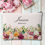 Bolsito Accesorio Grande Elegante Monograma Rosa de color de agua Flor Novi<br><div class="desc">Presentamos nuestra elegante bolsa accesoria Rosa de color de agua de Monograma Flor. Con ilustracion de acuarela floral y texto de escritura elegante que se puede personalizar. Añade un toque natural a tu estilo. Idóneo como regalo de dama de honor o un favor guirnalda.</div>