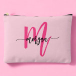 Bolsito Accesorio Grande Guión del Chica del nombre del monograma rosa cali<br><div class="desc">Organice sus productos básicos con estilo con nuestra bolsa para accesores de guiones Chica de Monograma Rosado! Con un diseño llamativo de color rosa intenso, esta bolsa se personaliza con su nombre en un elegante tipo de letra para una moda y un toque personalizado. Perfecto para almacenar cosméticos, artículos de...</div>