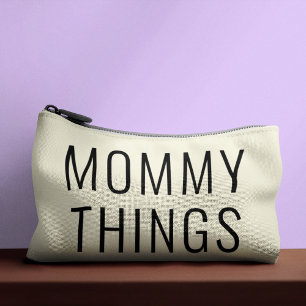 Bolsito Accesorio Grande Mami Things Essentials Black Script Neutral