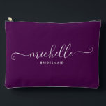 Bolsito Accesorio Grande Moda Minimalista Gran Pluma Personalizada Bridesma<br><div class="desc">Presentamos nuestra Moda Minimalista Pouch Accesorio Personalizado de Pluma Profunda, un regalo elegante y versátil diseñado para celebrar a sus damas de honor con elegancia. Esta bolsa accesoria es el epítome de la moda moderna, perfecta para cualquier ocasión desde propuestas de dama de honor hasta duchas de novias. Diseñado con...</div>