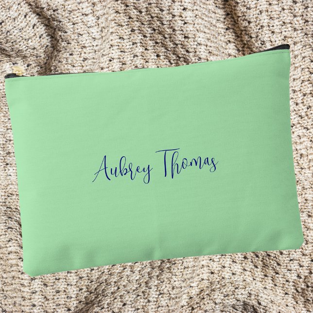 Bolsito Accesorio Grande Monograma moderno de escritura manuscrita verde de (Subido por el creador)