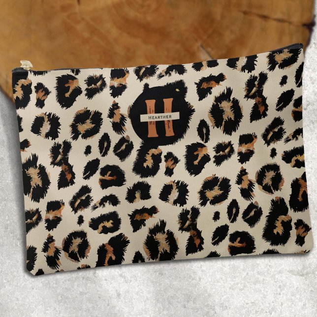 Bolsito Accesorio Grande Piel leopardo, Pettern animal moderno, Monograma (Leopard skin motif large accesory pouch.)
