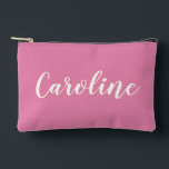 Bolsito Accesorio Pequeño Caligrafía minimalista Nombre personalizado de ros<br><div class="desc">Esta elegante bolsa accesoria presenta un minimalista diseño caligráfico con un llamativo nombre rosa caliente, que combina simplicidad con colores vivos. Perfecto para organizar maquillaje, viajes esenciales o añadir un toque de moda a su rutina diaria. Este diseño único lo convierte en un regalo atento para todo aquel que ame...</div>