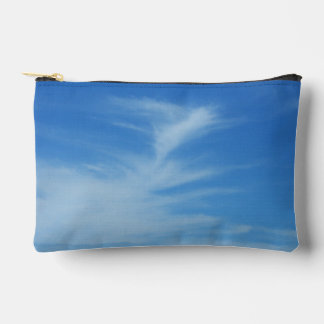 Bolsito Accesorio Pequeño Cielo azul con nubes blancas resumen foto natural