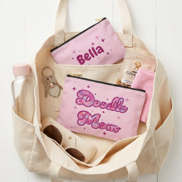 Bolsito Accesorio Pequeño Doodle Mamá Corazones Rosados Nombre Personalizado