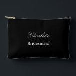 Bolsito Accesorio Pequeño Elegante Bridesmaid Black Accesory Pouch<br><div class="desc">Elegant Bridesmaid Black Accesory Pouch, por favor, personaliza el nombre de la dama de honor, usando la plantilla de personalización en línea antes de pedir. La plantilla de personalización también se puede utilizar fácilmente para personalizar el diseño de otros roles de invitados bodas, como la doncella de honor, cambiando el...</div>