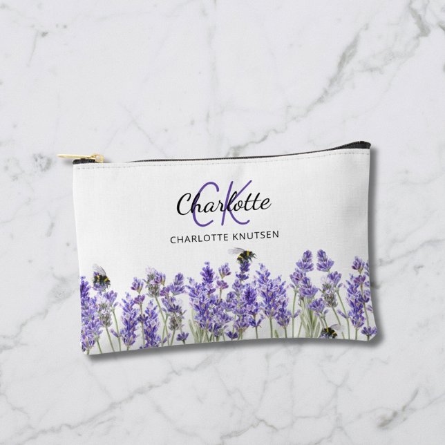 Bolsito Accesorio Pequeño Flores de lavanda nombre monograma (Subido por el creador)
