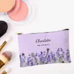 Bolsito Accesorio Pequeño Flores de lavanda violeta dama de honor<br><div class="desc">Fondo violento. Decorado con flores de lavanda y abejas. Personalice y agregue el nombre de su dama de honor.</div>