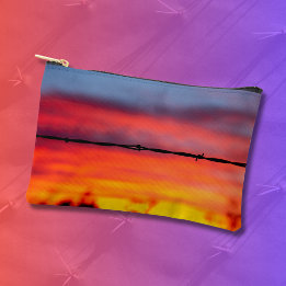 Bolsito Accesorio Pequeño Foto de alambre de púas en la puesta de sol del de